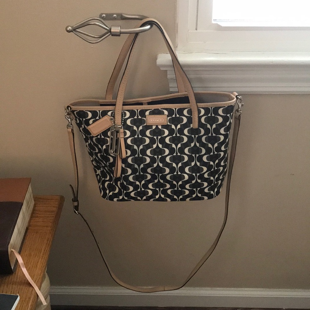 Authentic Coach Tote bag with long and short strap